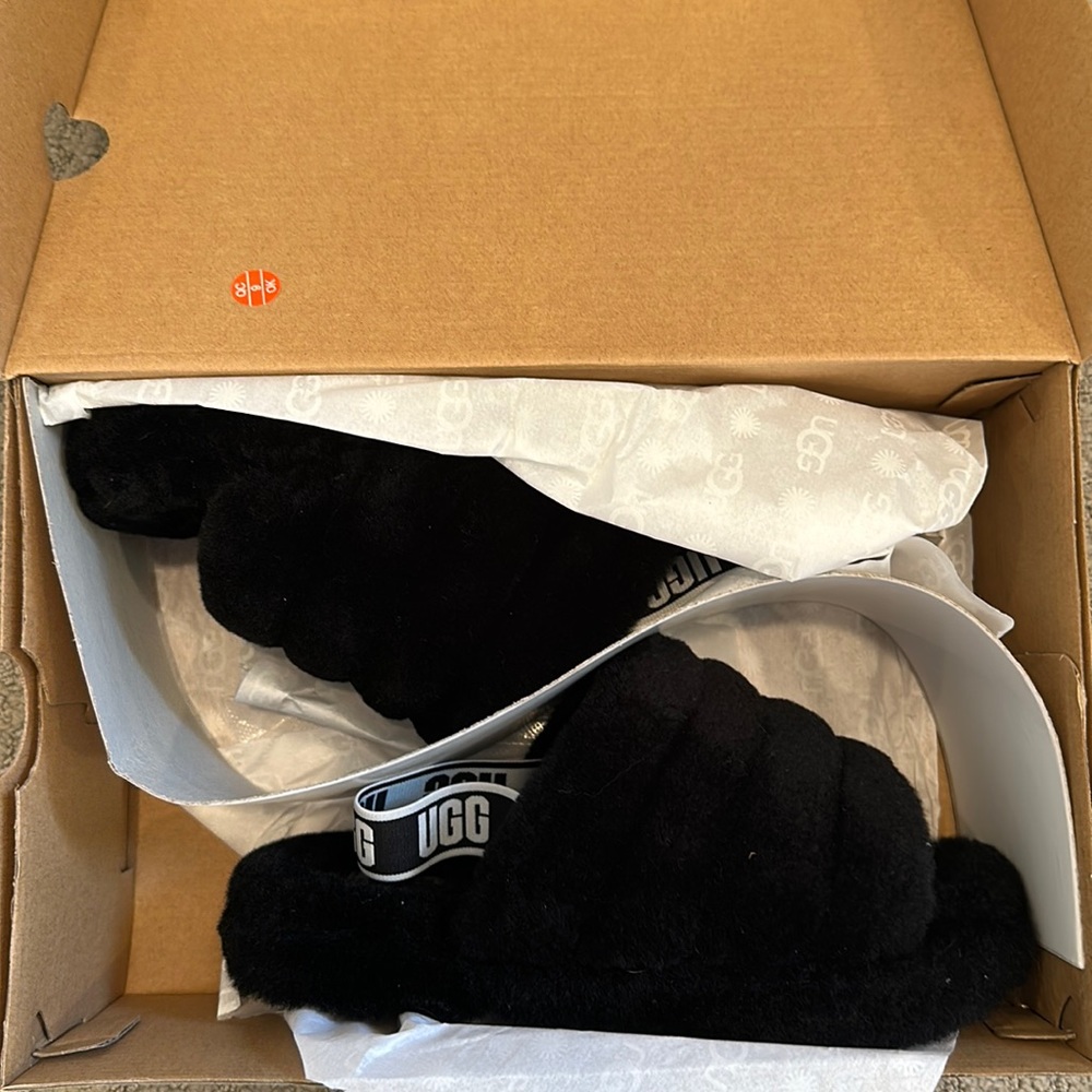 Uggs slides